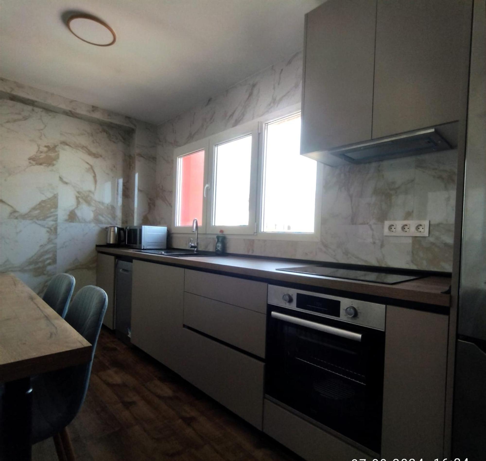 Emerald Apartment Alicante Luaran gambar